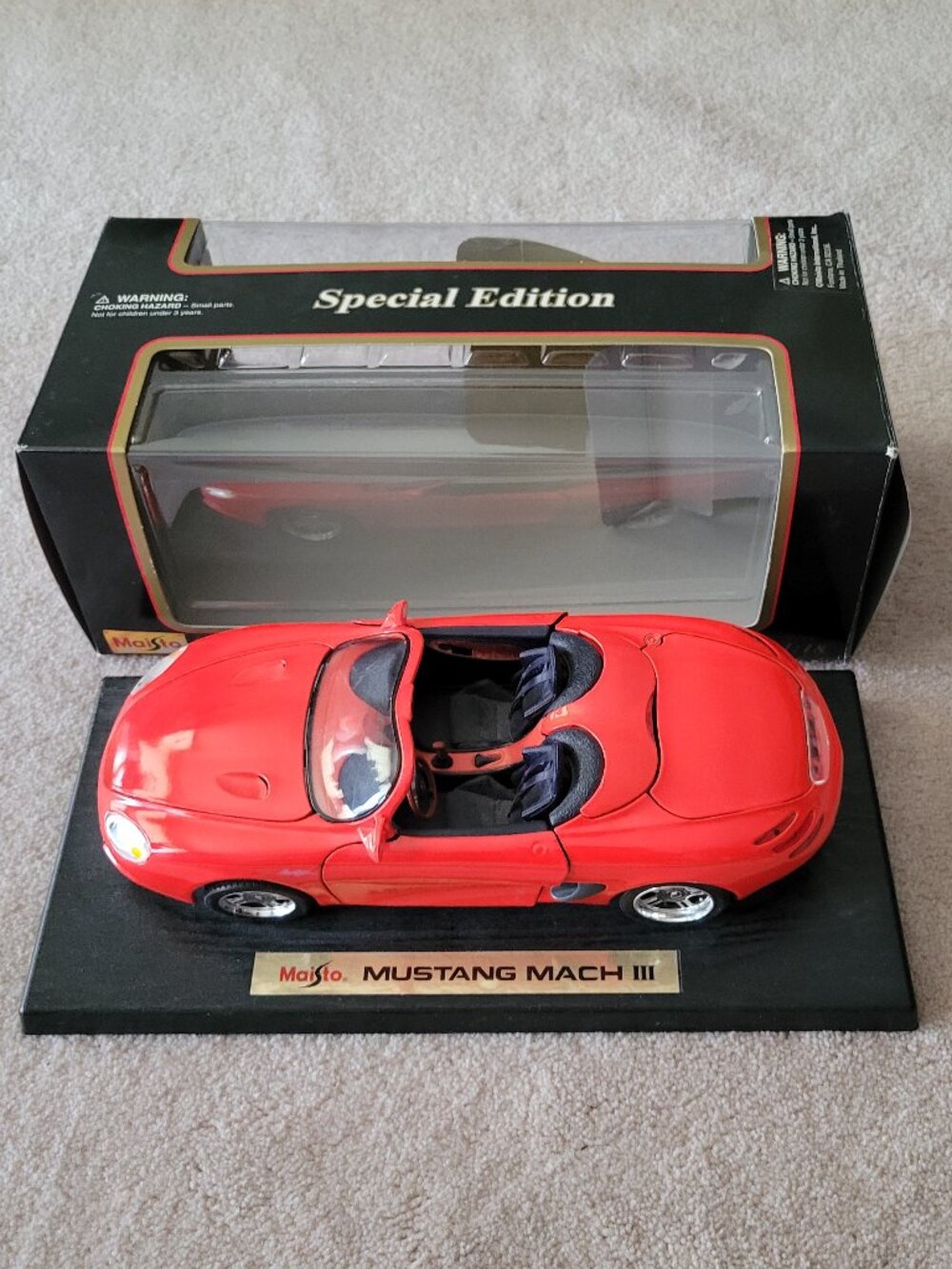 Maisto Ford Mustang Mach III Die Cast Car 1:18 Scale Vintage
